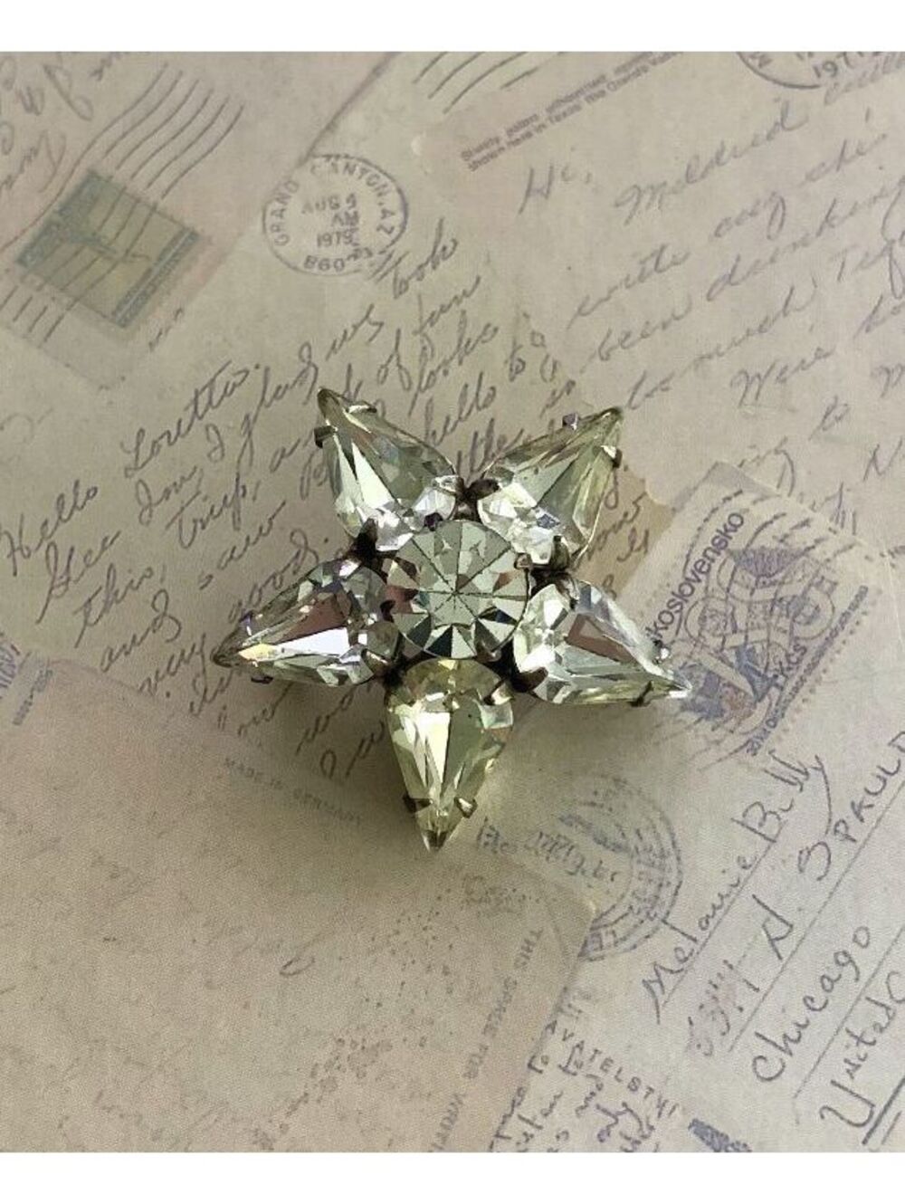 Vintage Super Sparkling Star-Shaped Clear Crystal Brooch Pin for Glam Style